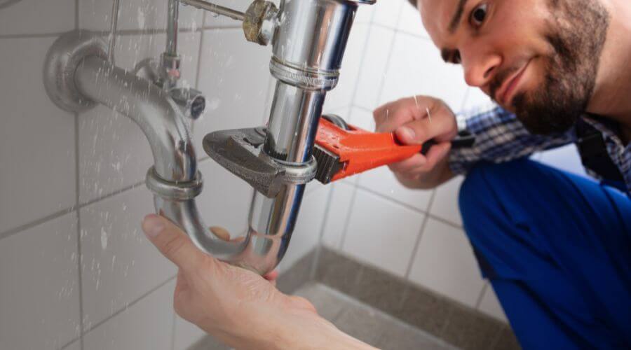 Professional same day plumber services in Powderly, TX